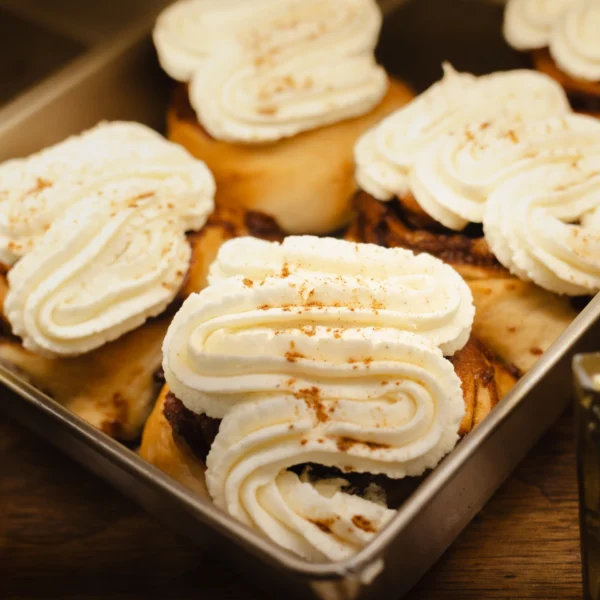 4 Pack Cinnamon Rolls